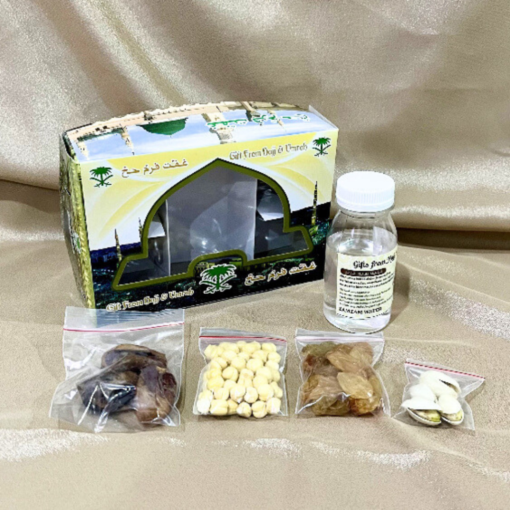 

Paket Oleh Oleh Haji dan Umroh Gift Hampers dus Kabah Air Zamzam Asli + Kacang Pistachio