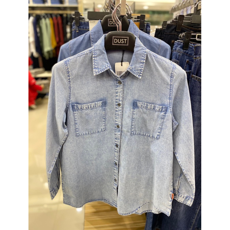 Kemeja cewek warna denim brand DUST
