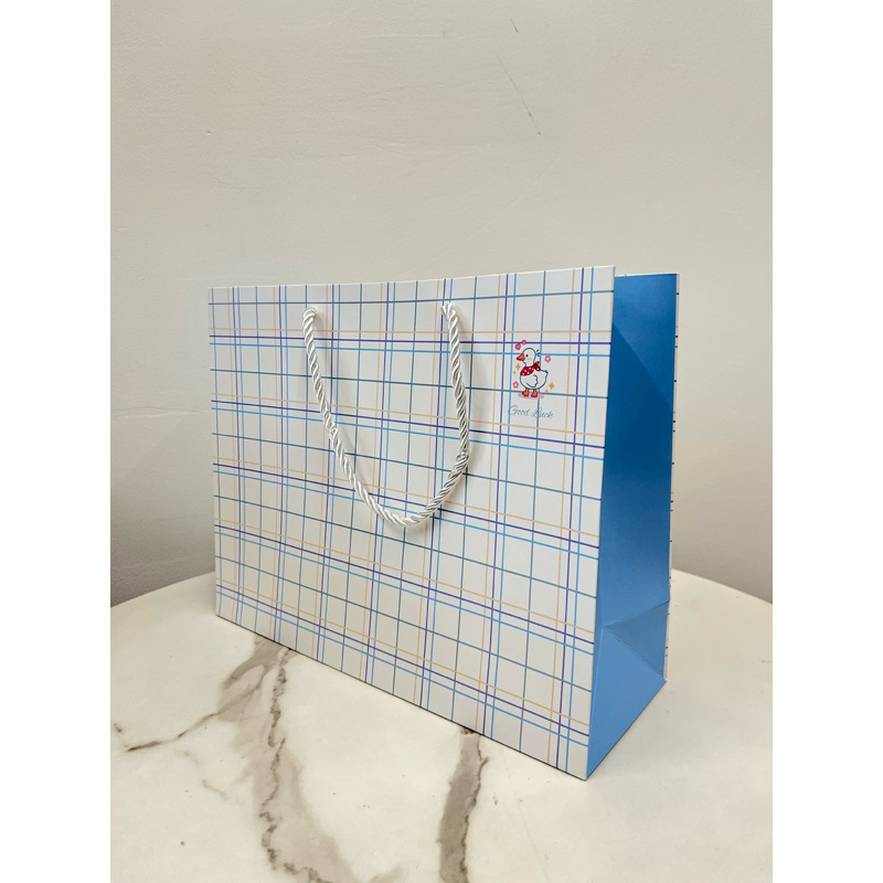 

Paper Bag Biru Kotak Kotak Tas Kado Lucu Premium Tebal