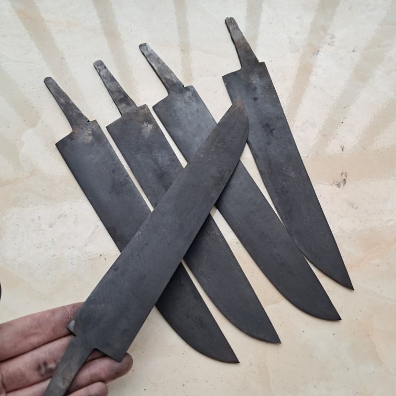 Mentahan Bilah pisau Sembelih baja modern bohler k110