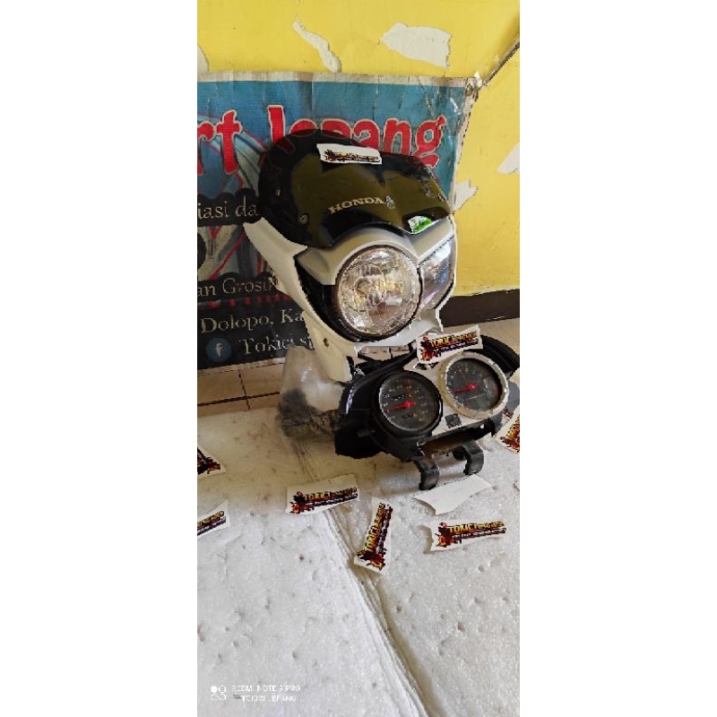 headlamp PC albino atau lampu depan tiger revo pece putih atau lampu pc albino atau lampu tiger revo