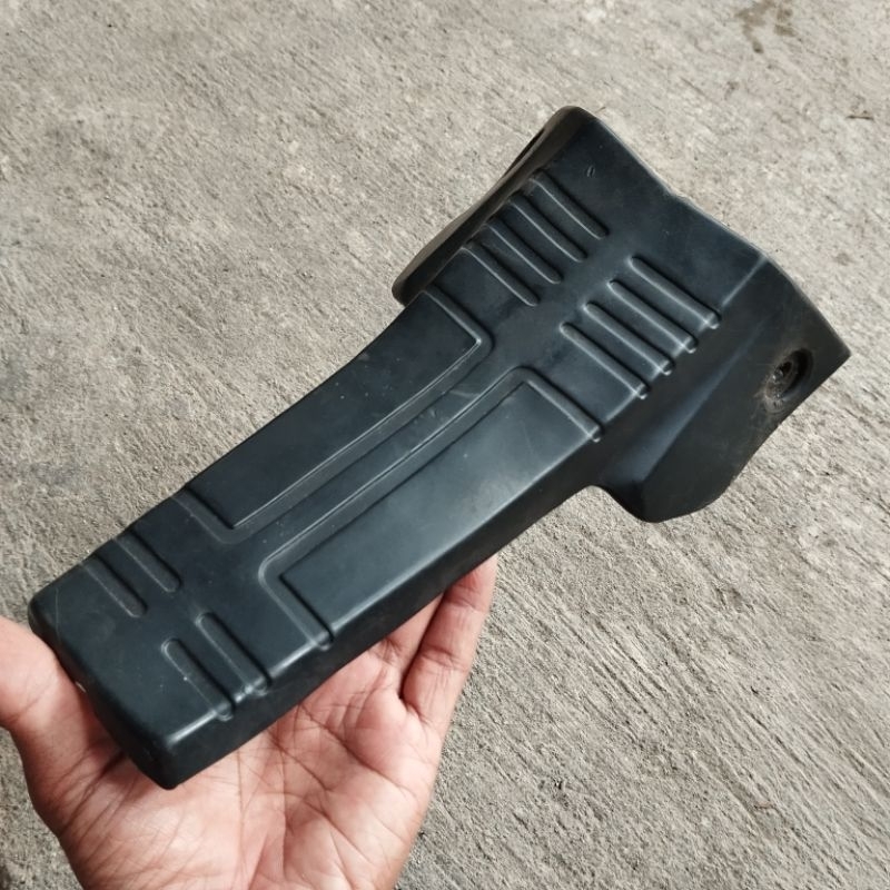 karet legshield legsil sayap suzuki rc100 bravo ori