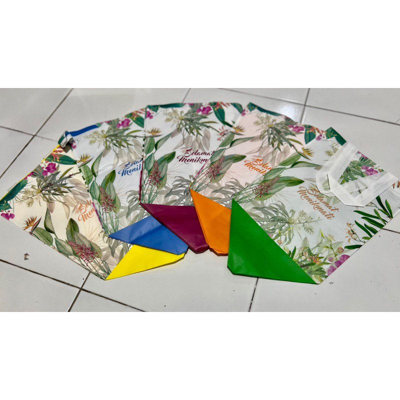 (1 Lusin = 12 Pcs) Tas Hajatan Spunbond Laminasi Daun 22X22 Cm / Tas Hajatan / Goodiebag / Tas