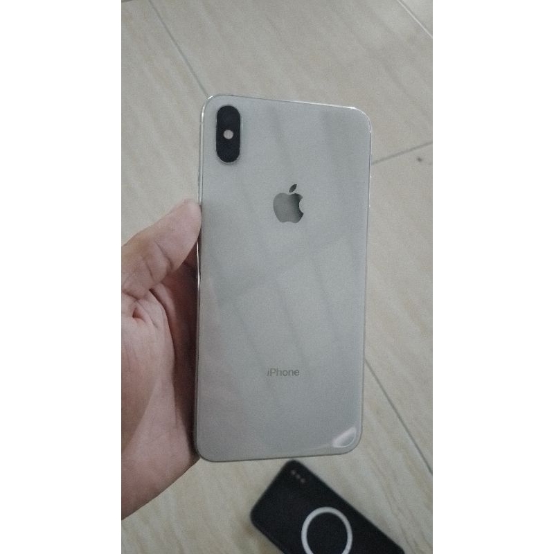 iphone xs max lock icloud