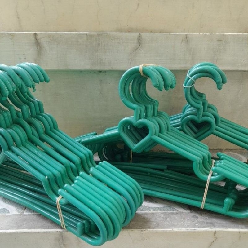 Hanger Bekas / Hanger Baju Anak Dewasa / Hanger preloved