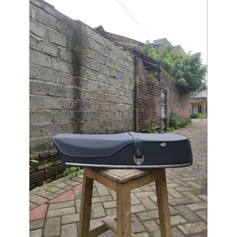 Jok cb K5 jok K5 CG CGN cb racing cb herex kulit Mbtrech plat galvanis