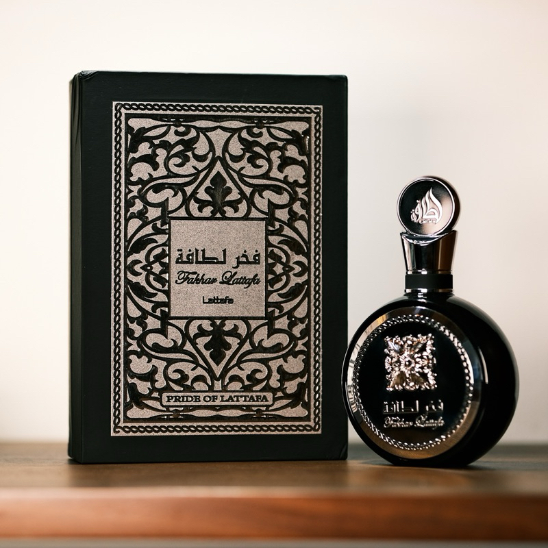 Lattafa Fakhar Black EDP