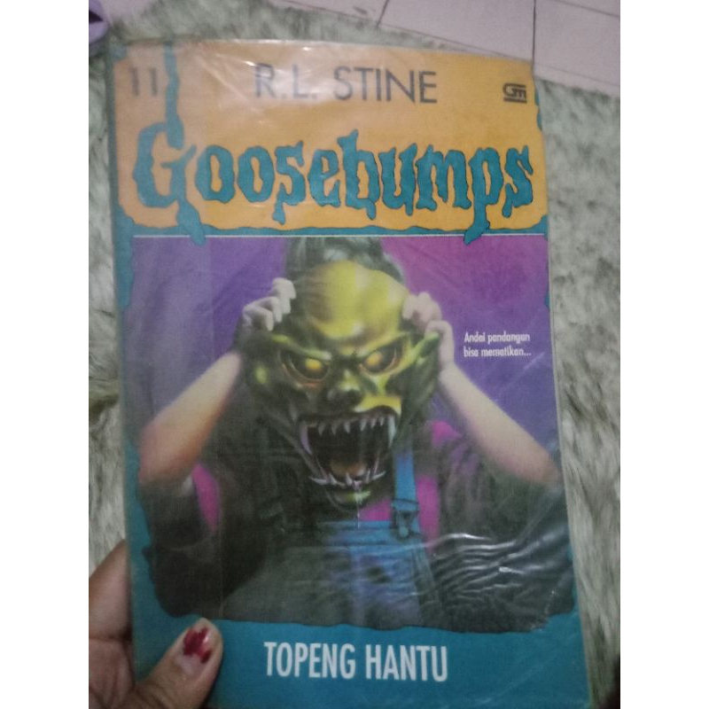 R.L. Stine Goosebumps Topeng Hantu