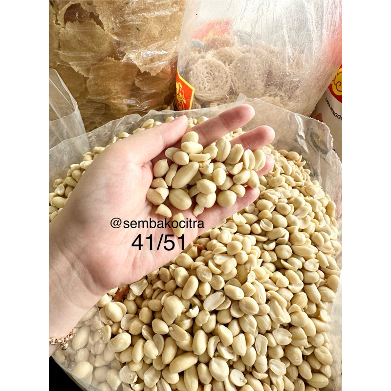 

Kacang Kupas Mentah Sedang 1kg (41/51)