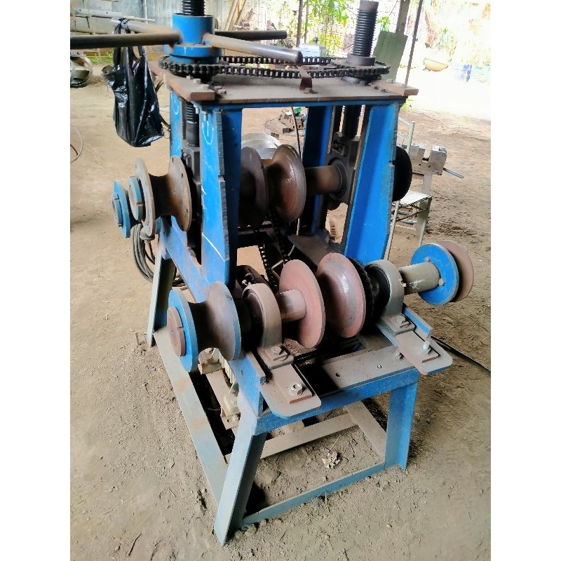 mesin roll lengkung pipa