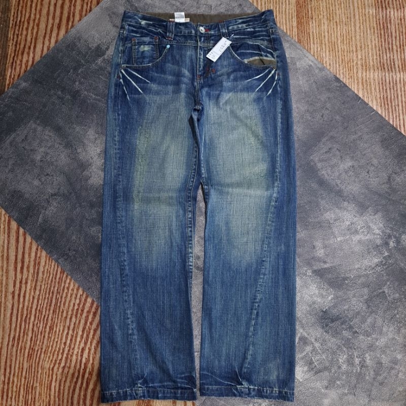 835 Celana jeans litmus
