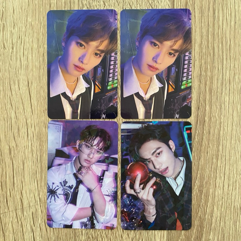 Stray Kids Christmas Evel Photocard Official (Lee Know, Hyunjin, Changbin)