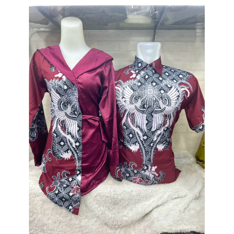 batik couple pria dan blus wanita,pria lengan pendek dan blus wanita lengan panjang ,warna burgandy 