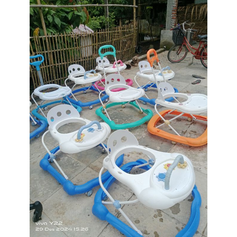 Babywalker Family Seken baby walker Family bekas Alat belajar jalan bayi