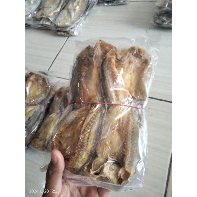 

Ikan Asin Gulama/Ikan Asin Kering/Ikan Asin Gurih/Ikan Asin Enak