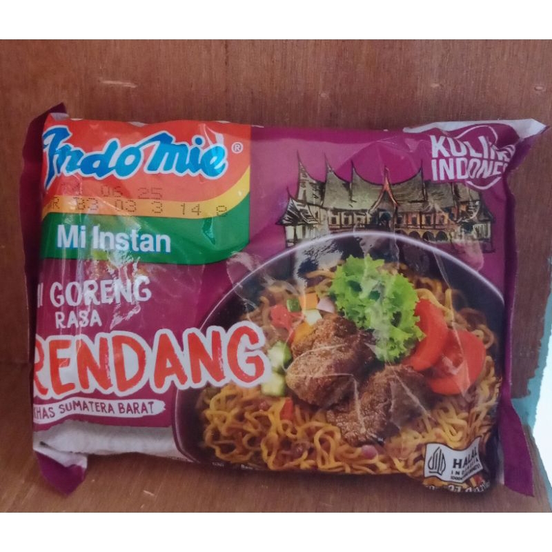 

1 pcs Indomie goreng rendang
