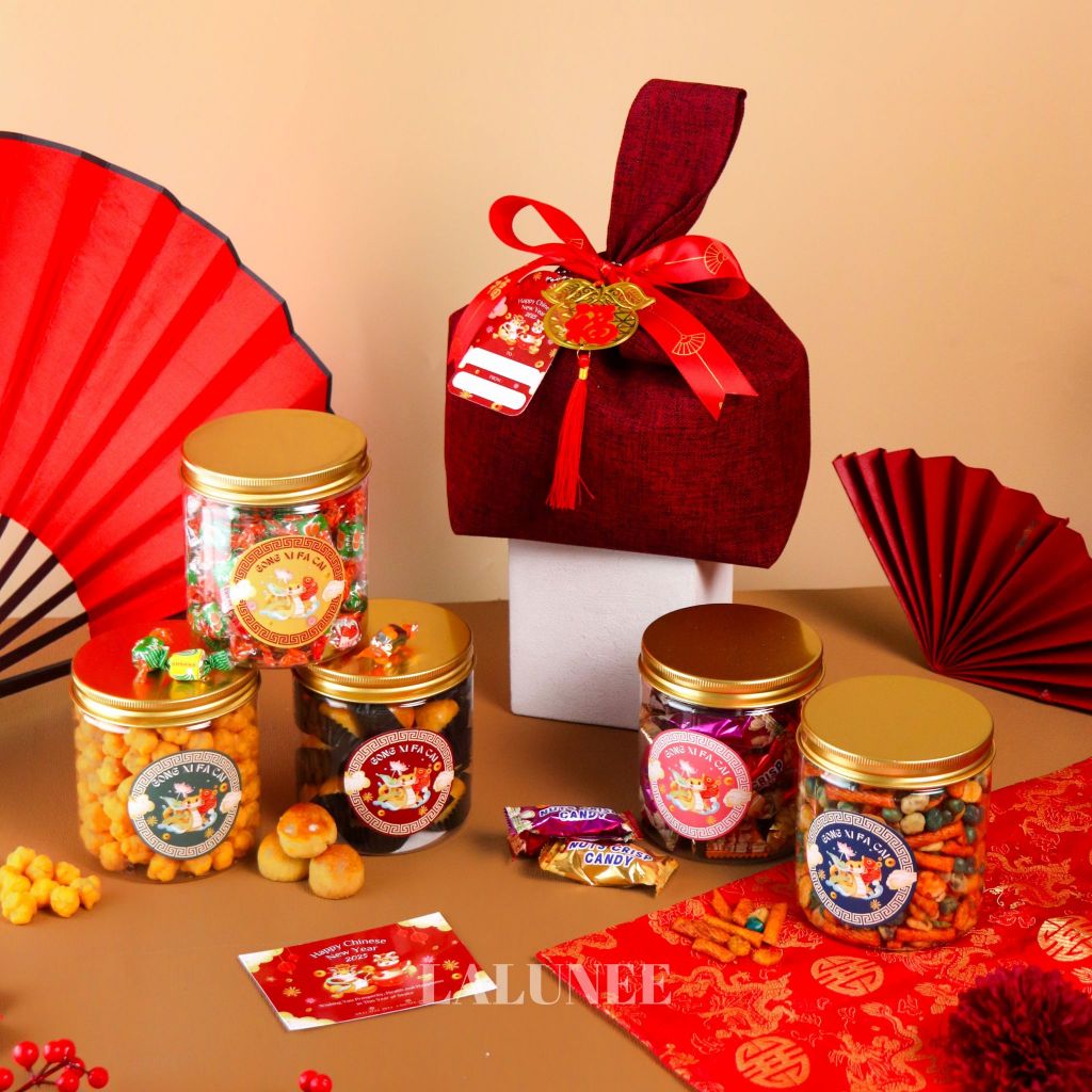 

Hampers CNY Isi Kue Kering Permen Kacang Imlek - Souvenir Tas Imlek Unik - Hampers Imlek