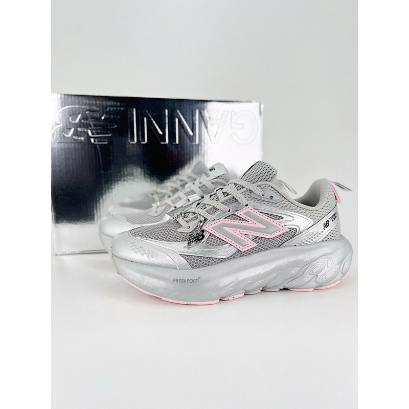 GANNI × New Balance B Fresh Foam TRAINER UTRNGA “Silver Metallic” UTRNGA WMNS preorder