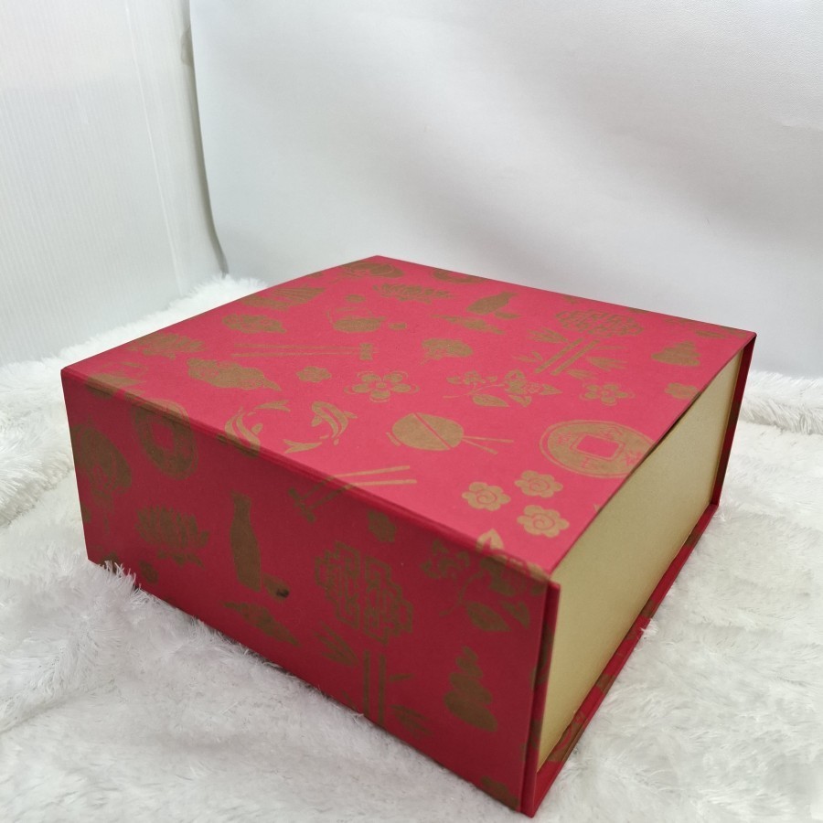

HARD BOX LIPAT 22x22x8cm Magnet Natal Imlek MOTIF / kotak kue lapis legit