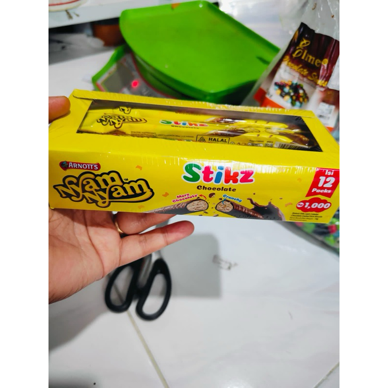 

NYAM NYAM STIKZ/HARGA PER BOX