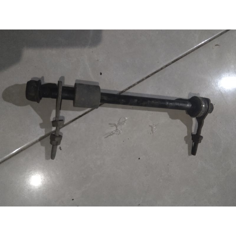 as roda  belakang + bos + setelan gir honda revo absolut / blade lama / supra x 125 original
