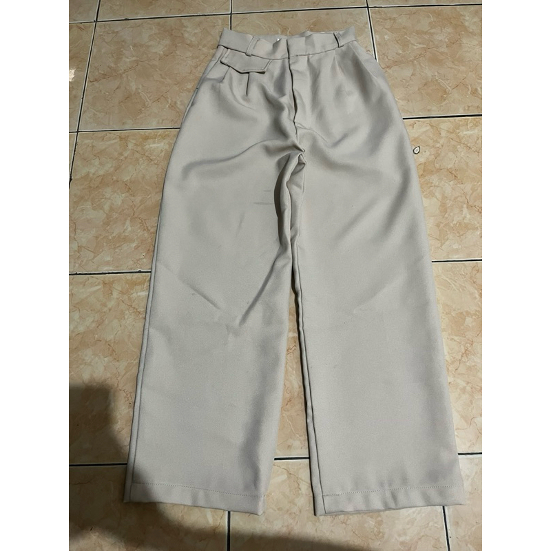 ORO PANTS BOOKED