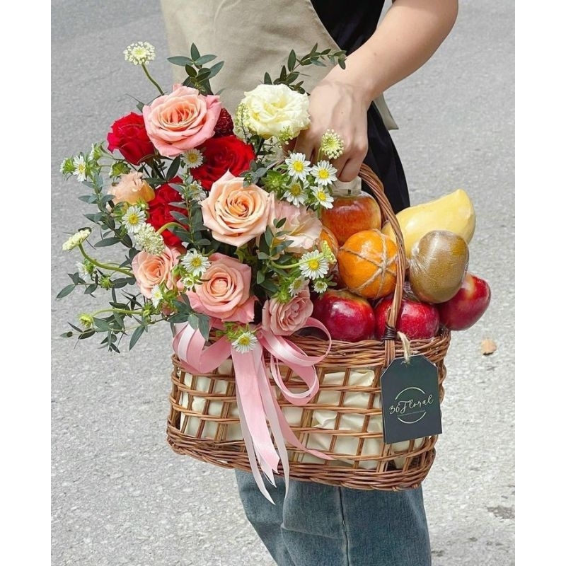 

fruits of chinese new year bouquets bucket buket bunga segar fresh siap pakai dan kirim kapan saja kemana saja dimama saja kekasih sahabats cus order instan sameday sakit seserahan dsb hehehe