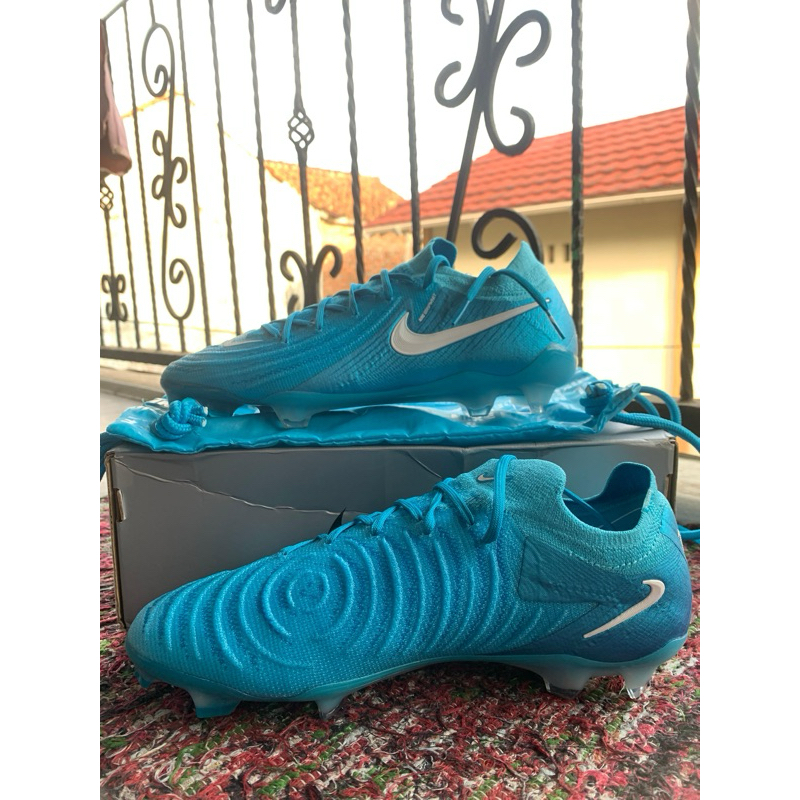 Nike phantom gx sepatu bola biru