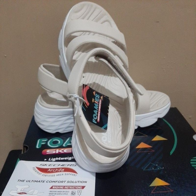 Skechers Max Cushioning Foamies-Natural