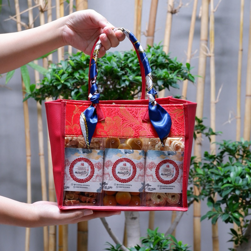 

HAMPERS KUE KERING TAS IMLEK