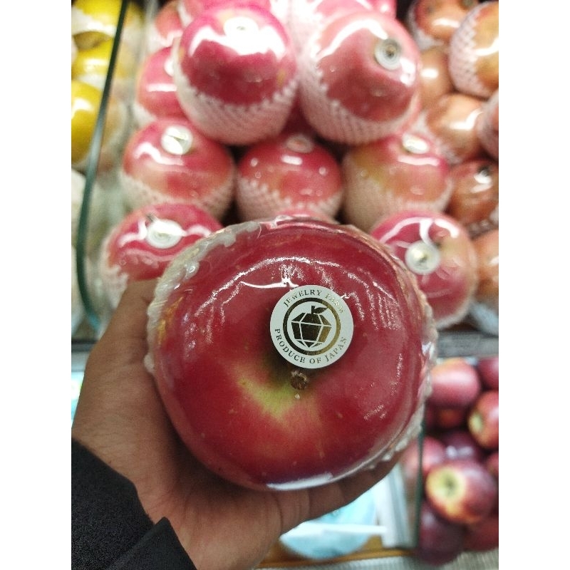 

Appel jepang merah/mutsu | Buah import 1kg