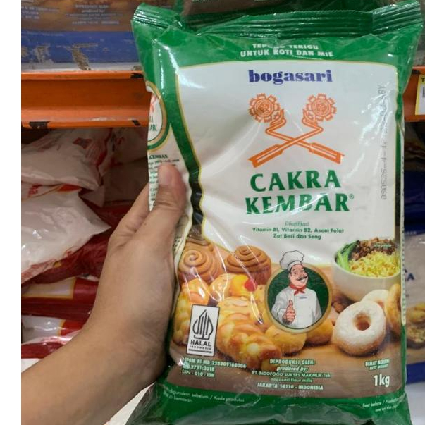 

Tepung Terigu CAKRA KEMBAR PREMIUM 1Kg [ Protein Tinggi ]
