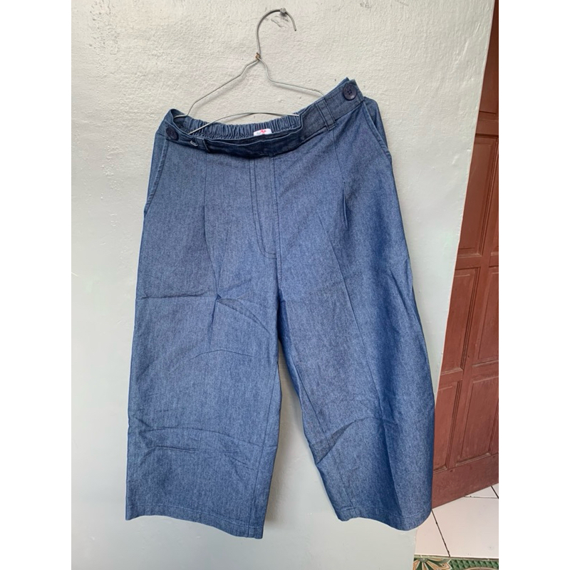 Preloved celana Missty