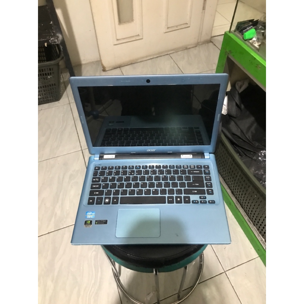 Laptop acer v5-471g blue 4gb/128ssd