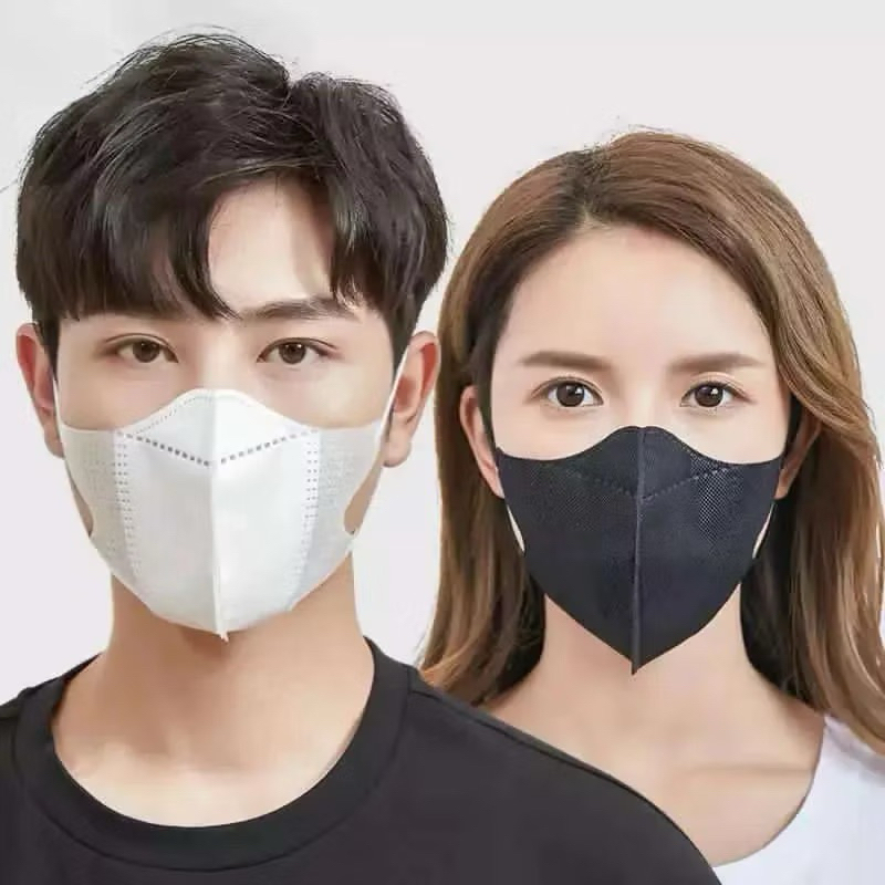 Masker Duckbill 3Ply Isi 50Pcs Mask Earloop Hitam Putih Protective Mask