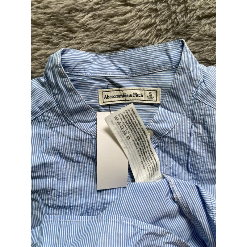 PrelovedByPN - Blouse Abercrombie & Fitch Kemeja Garis Biru