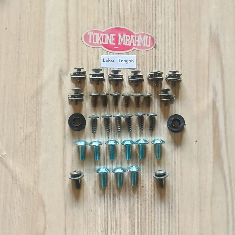 Baut Cover Body Bodi Leksil Tengah Yamaha X-Ride 115 125 FI