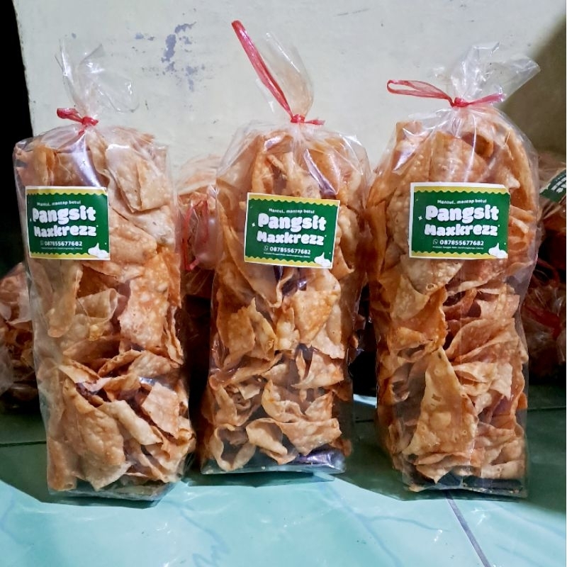 

Keripik Pangsit / Bawang enak banget murah keripik mie ayam