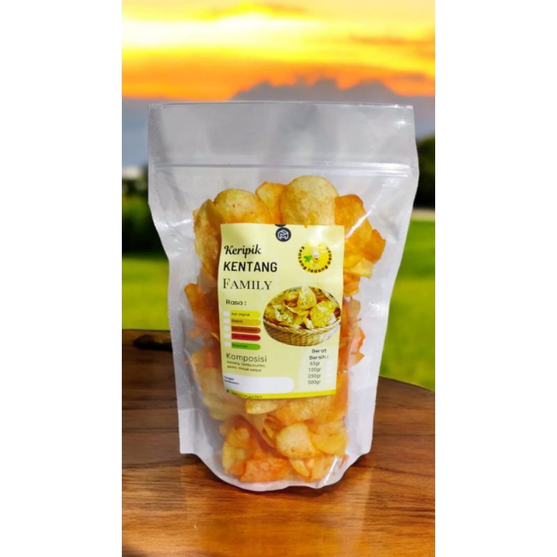 

Keripik Kentang Family balado 100gr - Makanan Ringan Pedas Snack, Kering, Food, Crispy,