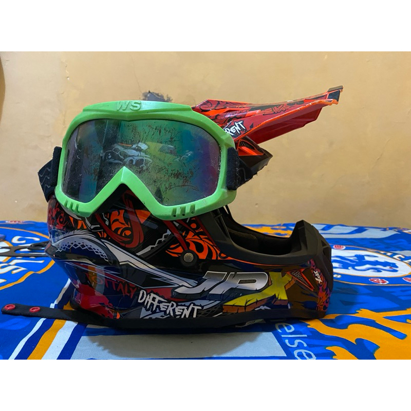 helm JPX trail