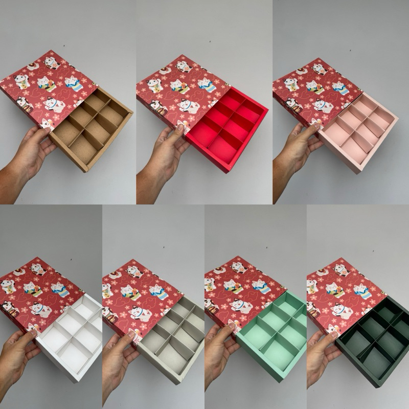 

Dus Imlek sekat 9 lucky cat uk. per sekat 7.3x7.3x4.5 cm eggtart fruit tart dll + tag (Harga untuk 5 pcs dus)