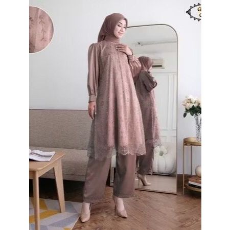 LAURA SET BAJU ATASAN BRUKAT PLUS BAWAHAN CELANA BAHAN SILK PREMIUM BAJU SET KONDANGAN BRUKAT SIMPLE