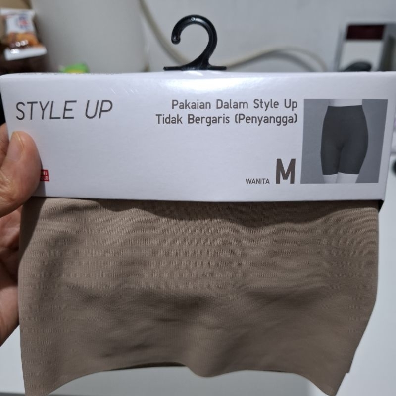 [PRELOVED] UNIQLO Pakaian Dalam Style Up (Non Lined Shaper Short) - Size M