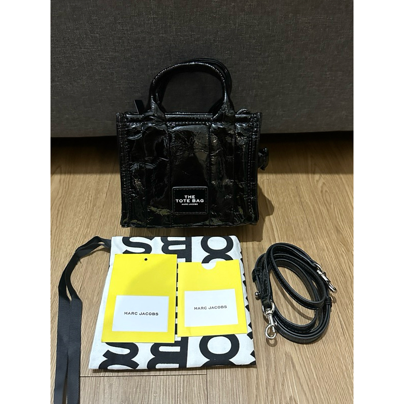 marc jacobs crinckle shiny mini tote (preloved)