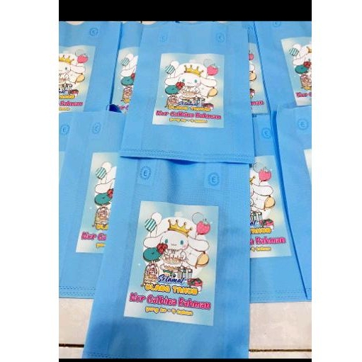 

CUSTOM TAS SPUNBOND TAS KAIN BERWARNA