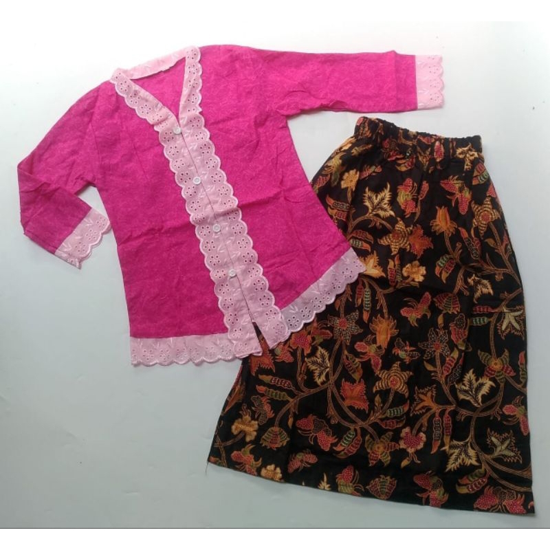 SET KEBAYA ANAK + ROK, KEBAYA ANAK KARTINIAN, KEBAYA ANAK PERPISAHAN, KEBAYA ANAK KAIN EMBOS ROK BAT