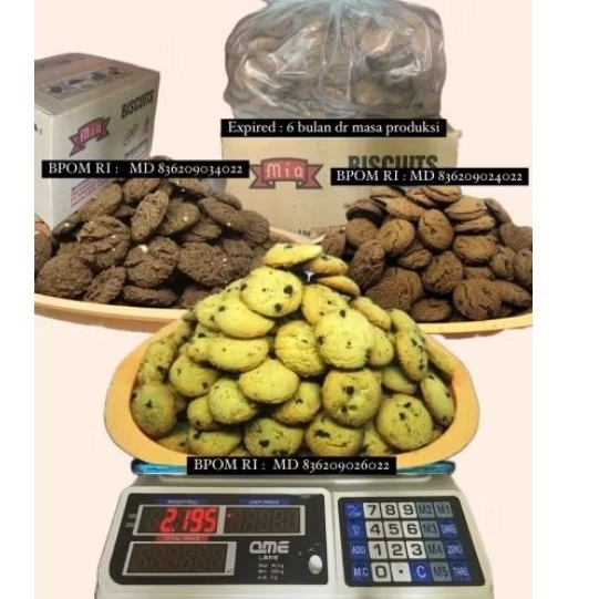 

HAMPERS COOKIES MIA 2KG free kardus dan bubble