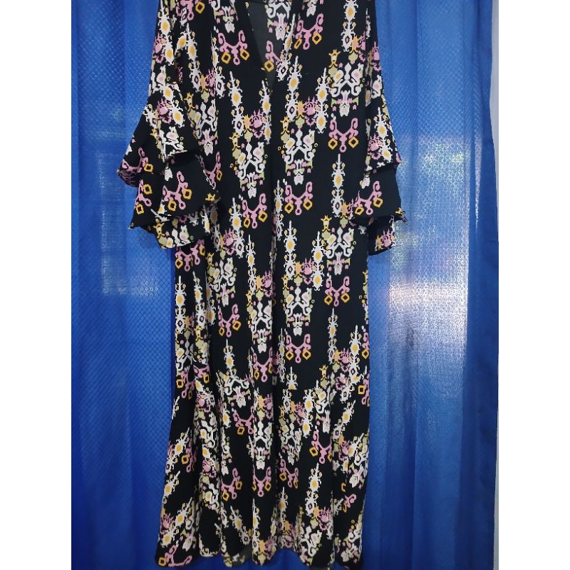 wearing klamby dress preloved