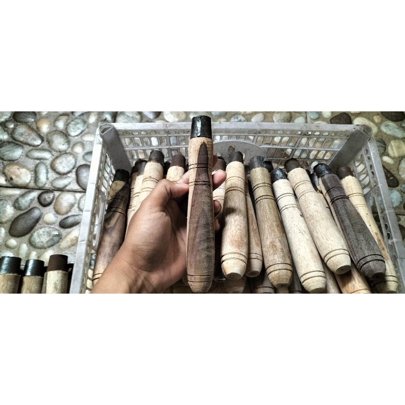 Gagang/Garan Arit pendek, Sabit