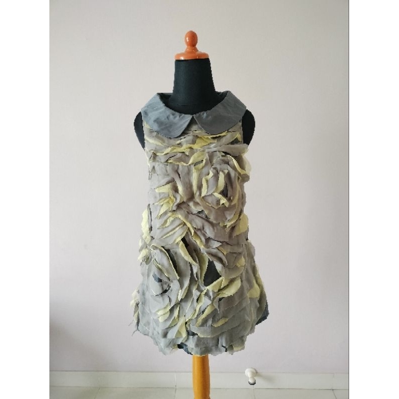 Preloved mini dress gaun bekas motif bunga depan